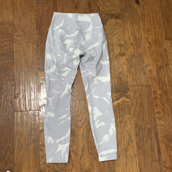 Lululemon leggings - Picture 3 of 4
